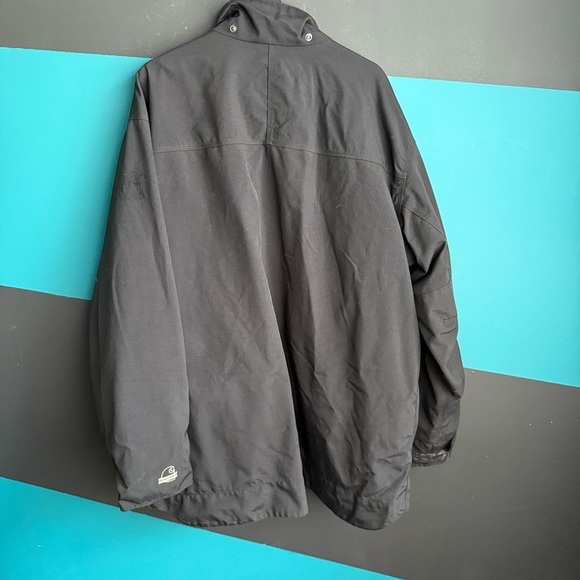 Carhartt Black Weather-Resistant Minimalist Design - Picture 5 of 16